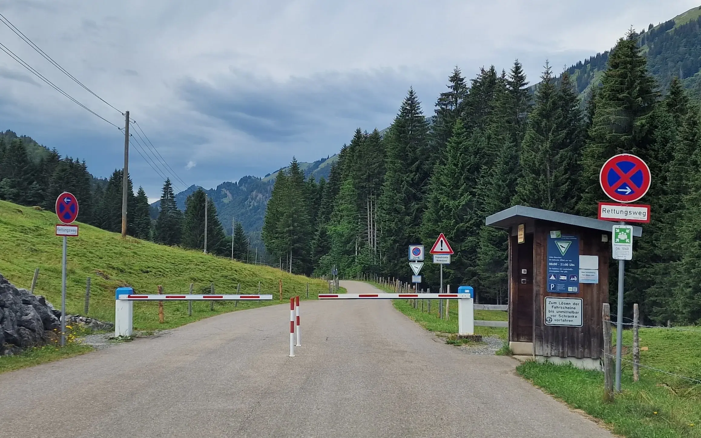 Einfahrt Mautstraße Gunzesrieder Tal