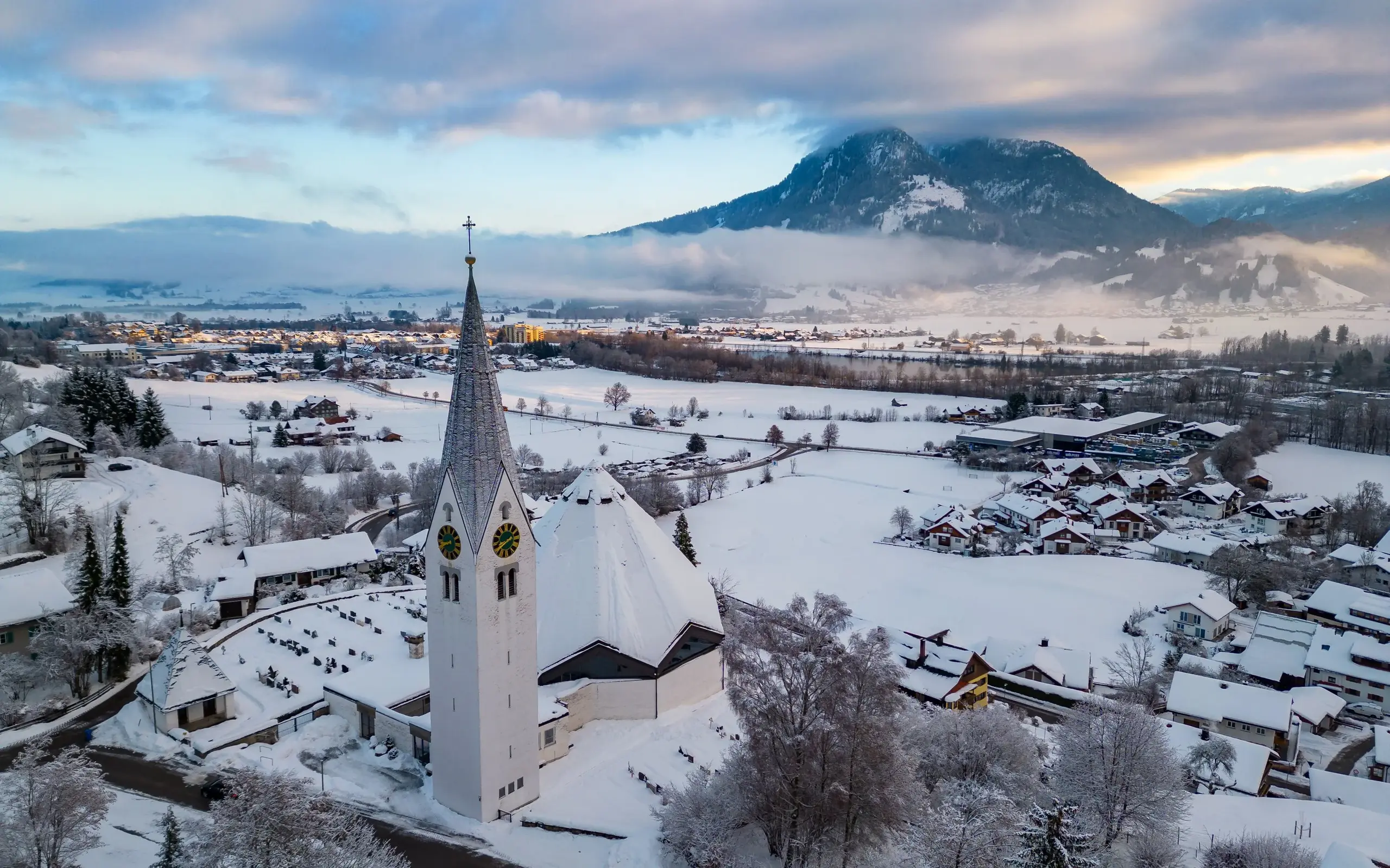 Drohnenaufnahme Kirche Seifriedsberg